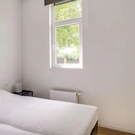 Lessenaar 22 | 6 Persoons In Holiday home Zennewijnen