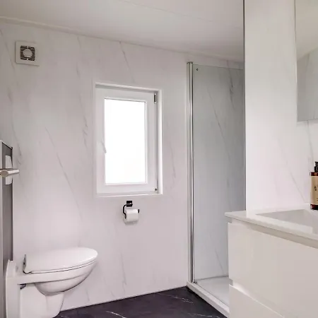 Holiday home Lessenaar 22 | 6 Persoons In Zennewijnen