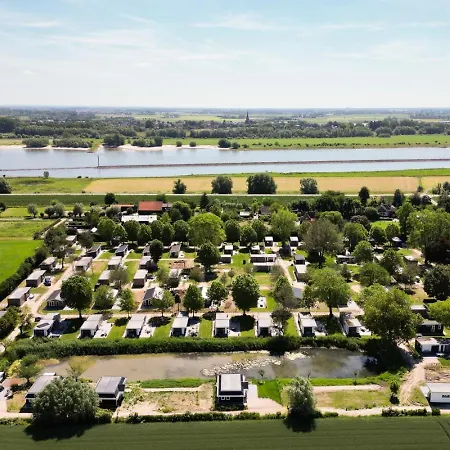 Lessenaar 22 | 6 Persoons In * Zennewijnen